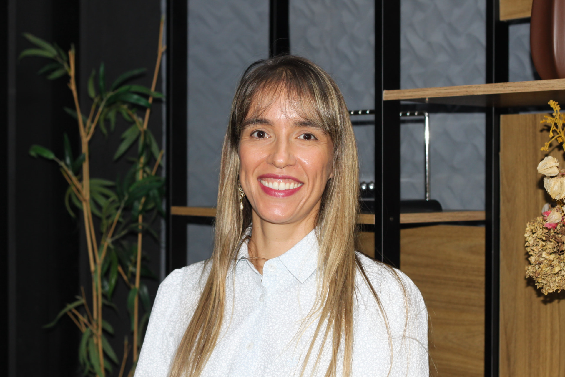 Dra. Paula Lemes