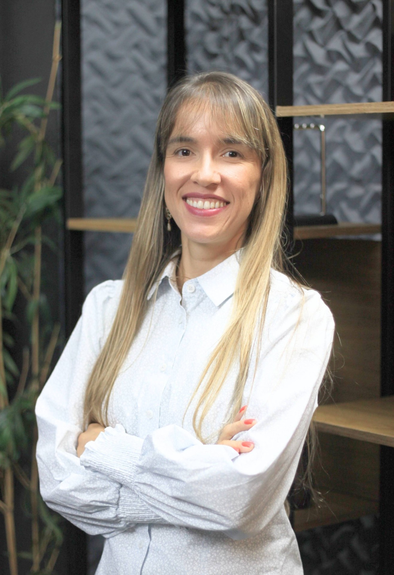 Dra. Paula Lemes